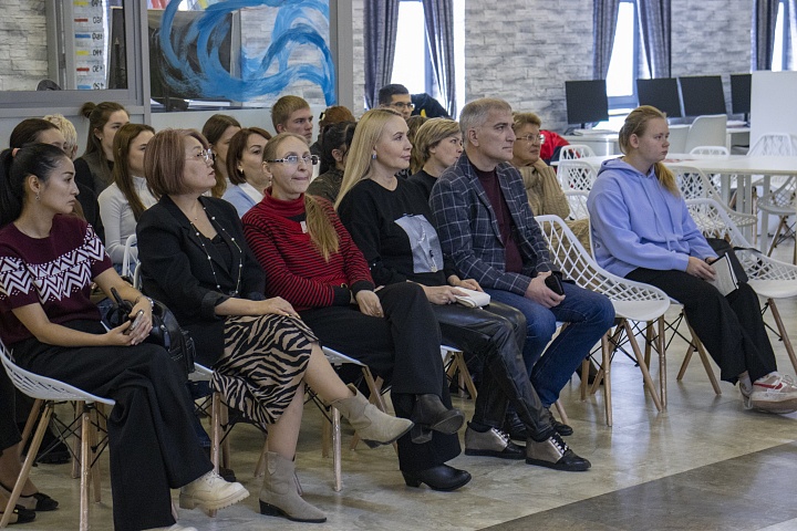 На базе учебного центра "Активное Образование" Сахалинское региональное отделение «Российский Красный Крест» провело образовательное мероприятие «Донорство костного мозга» 