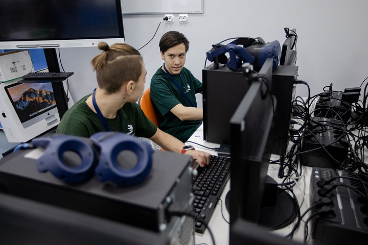 Наши слушатели и преподаватели продолжают разработку VR-симулятора