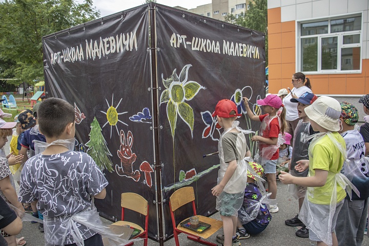 Искусство в гостях у малышей!