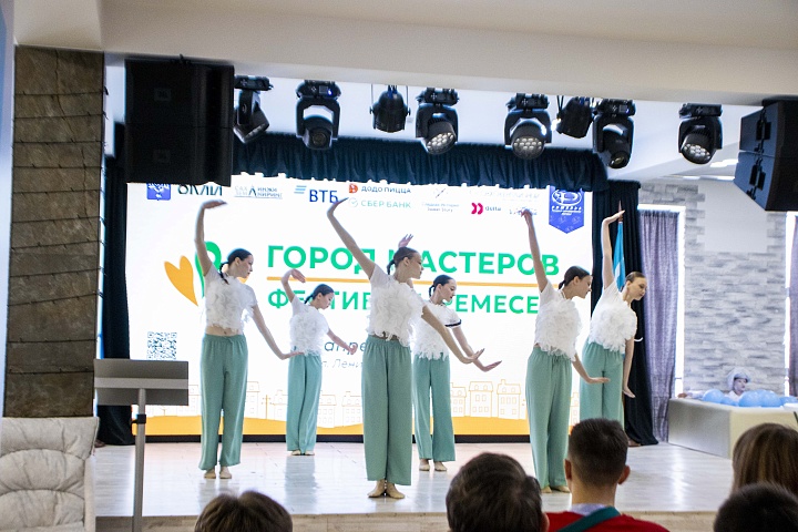 В Южно-Сахалинске с большим успехом прошёл фестиваль ремёсел «Город мастеров»