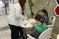 «Космос, который мы создаём вместе» — именно так называлась наша встреча, посвящённая Дню космонавтики в рамках семейных выходных. - фото № 6